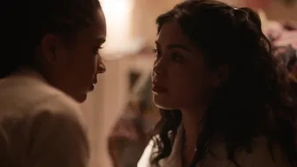 Sarah Pidgeon, Tanzyn Crawford, Kathryn Hahn, Aneasa Yacoub - Tiny Beautiful Things s01e01-07 (2023)