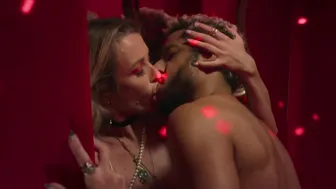 Juliana Didone, Lara Tremouroux, Bárbara Paz, etc - O Combinado Não Sai Caro (2025)