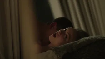 Danna Paola, Ester Exposito - Elite s01e01 (2018)