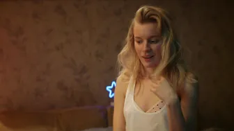 Elena Tronina, etc - Happy End s01e01 (2021)