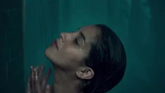 Karin Viard, Leïla Bekhti - Chanson douce (2019)