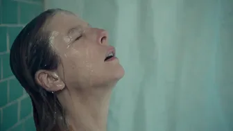 Karin Viard, Leïla Bekhti - Chanson douce (2019)