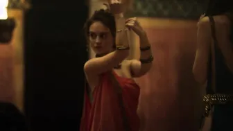 Elia Galera, Alicia Sanz, Sarah Perles - El Cid s01e01-05 (2020)