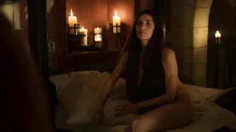 Elia Galera, Alicia Sanz, Sarah Perles - El Cid s01e01-05 (2020)