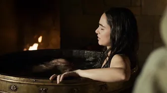 Elia Galera, Alicia Sanz, Sarah Perles - El Cid s01e01-05 (2020)