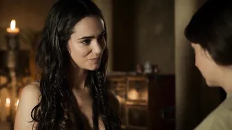 Elia Galera, Alicia Sanz, Sarah Perles - El Cid s01e01-05 (2020)