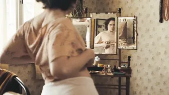 Lena Urzendowsky, Luise Heyer - In die Sonne schauen (2025)