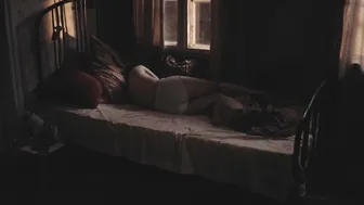 Lena Urzendowsky, Luise Heyer - In die Sonne schauen (2025)