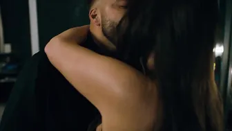 Anna Maria Mühe, Lena Schmidtke, Katharina Schüttler, Giannina Erfany-Far - Dogs of Berlin s01e01-10 (2018)