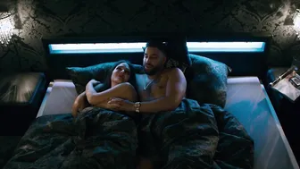 Anna Maria Mühe, Lena Schmidtke, Katharina Schüttler, Giannina Erfany-Far - Dogs of Berlin s01e01-10 (2018)