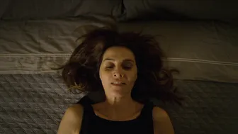 Paola Cortellesi, Anastasia Di Vita, etc - Figli (2020)