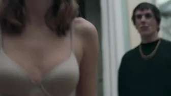 Almudena Amor, Karina Kolokolchykova, Vera Valdez - The Grandmother (La abuela) (2021)