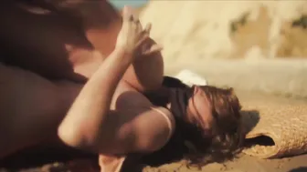 Alyzee Costes, Lola Creton, Henny Reents, Alice Belaïdi - Les papillons noirs s01e01-06 (2022)