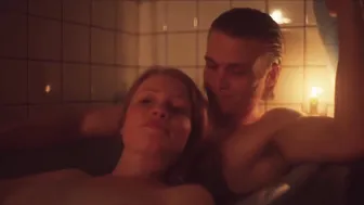 Alyzee Costes, Lola Creton, Henny Reents, Alice Belaïdi - Les papillons noirs s01e01-06 (2022)