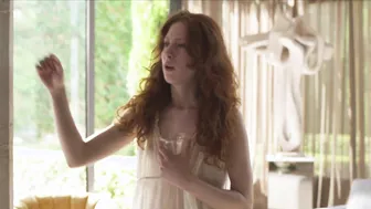 Nora Arnezeder, Roxane Duran – Riviera (2017) S1