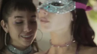 Ana Garibaldi, Camila Peralta, Tatu Glikman, Carolina Ramirez, Erika de Saatu, Valentina Zenere - In the Mud (En El Barro) s01e01-08 (2025)