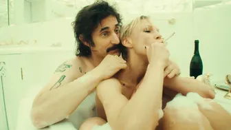 Anna Szymanczyk, Lise Risom Olsen - Lady Love (X-Rated Queen) s01e03 (2024)