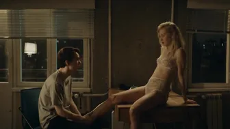 Elena Tronina, Lyubov Tolkalina, Lukerya Ilyashenko - Happy End s01e05 (2021)