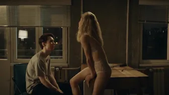 Elena Tronina, Lyubov Tolkalina, Lukerya Ilyashenko - Happy End s01e05 (2021)