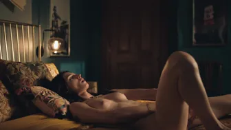 Jesse James Keitel, Katie Ward, Kim Cattrall - Queer as Folk s01e01e02e05e07 (2022)