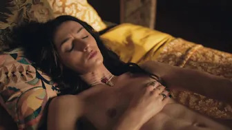 Jesse James Keitel, Katie Ward, Kim Cattrall - Queer as Folk s01e01e02e05e07 (2022)