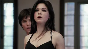 Kate Bell, Ruth Bradley – In Her Skin (2009)