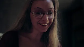 Hanna Björn, Sophie Apollonia, Agnes Lindstroem Bolmgren, Isabelle Grill, etc – Clark s01e01-06 (2022)