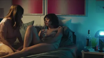 Greta Fernandez, Elena Martín, Sònia Ninyerola, Emma Arquillué - Unicornios (2023)