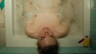 Elle Fanning, Michelle Pfeiffer - Margo's Got Money Troubles s01e01-03 (2026)