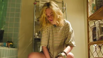 Elle Fanning, Michelle Pfeiffer - Margo's Got Money Troubles s01e01-03 (2026)