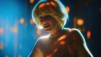 Belén Cuesta, Clara Alvarado, Adriana Torrebejano, Hania Guzman, Mirela Balic - Cristo & Rey (Cristo Y Rey) (Untameable) s01e01-08 (2023)