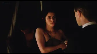 Robin Tunney, Julie Delpy, Tuesday Weld, Emily Bruni - Investigating Sex (2001)