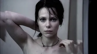 Barbora Bobulova, Brigitte Catillon, Chiara Picchi - La spettatrice (2004)