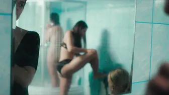 Noémie Merlant, Alexia Lefaix, Clara Lama-Schmit, Sanda Codreanu - Mi iubita, mon amour (2021)