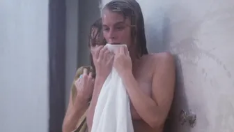 Brigitte Nielsen, Kimberley Kates - Chained Heat 2 (1993)