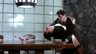 Blanca Marsillach, Cristina Marsillach, Laura Antonelli - La Gabbia (1985)
