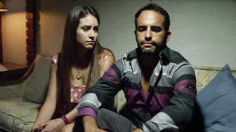 Estrella Solis, Scarlet Gruber - El desconocido la historia de El Cholo Adrian (2018)