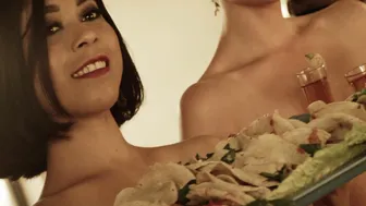 Estrella Solis, Scarlet Gruber - El desconocido la historia de El Cholo Adrian (2018)