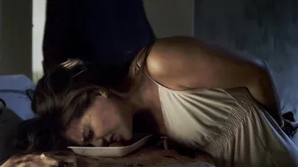 Estrella Solis, Scarlet Gruber - El desconocido la historia de El Cholo Adrian (2018)