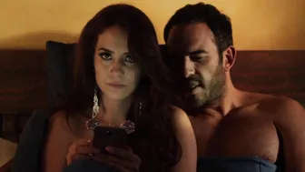 Estrella Solis, Scarlet Gruber - El desconocido la historia de El Cholo Adrian (2018)