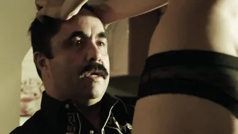 Estrella Solis, Scarlet Gruber - El desconocido la historia de El Cholo Adrian (2018)