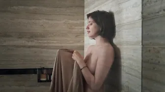 Anya Chipovskaya, Yuliya Khlynina, Marina Vasileva, Elena Lyadova - Pervyy klass (First Clas) s01e01-08 (2024)
