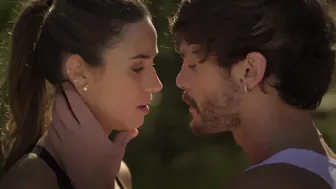 Pamela Almanza, Paulina Ruiz Menéndez - Between Father and Son (Entre padre e hijo) s01 (2026)