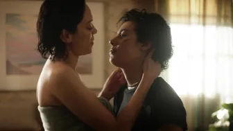 Mishel Prada, Roberta Colindrez, Melissa Barrera - Vida s03e02 (2020)