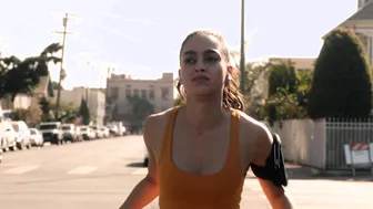 Mishel Prada, Roberta Colindrez, Melissa Barrera - Vida s03e02 (2020)