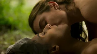 Lola Zackow, Madeleine Martin, Erika Cardenas Hedenberg - Dystopia s01e01e03e06 (2021)
