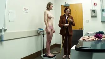 Emma Stone, Margaret Qualley, Hunter Schafer - Kinds of Kindness (2024)