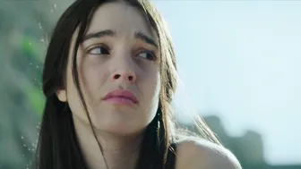 Carla Campra, Macarena Gómez - Holy Family (Sagrada familia) s02 (2023)