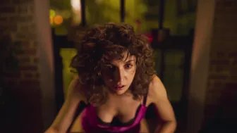 Diana Gomez, Silma Lopez, Paula Malia, Julia Roca, Teresa Riott, Dominga Bofill - Valeria s01e01-04 (2020)