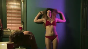 Diana Gomez, Silma Lopez, Paula Malia, Julia Roca, Teresa Riott, Dominga Bofill - Valeria s01e01-04 (2020)